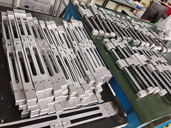 點(diǎn)膠機,焊錫機,螺絲機,bga返修臺,x-ray檢測設備